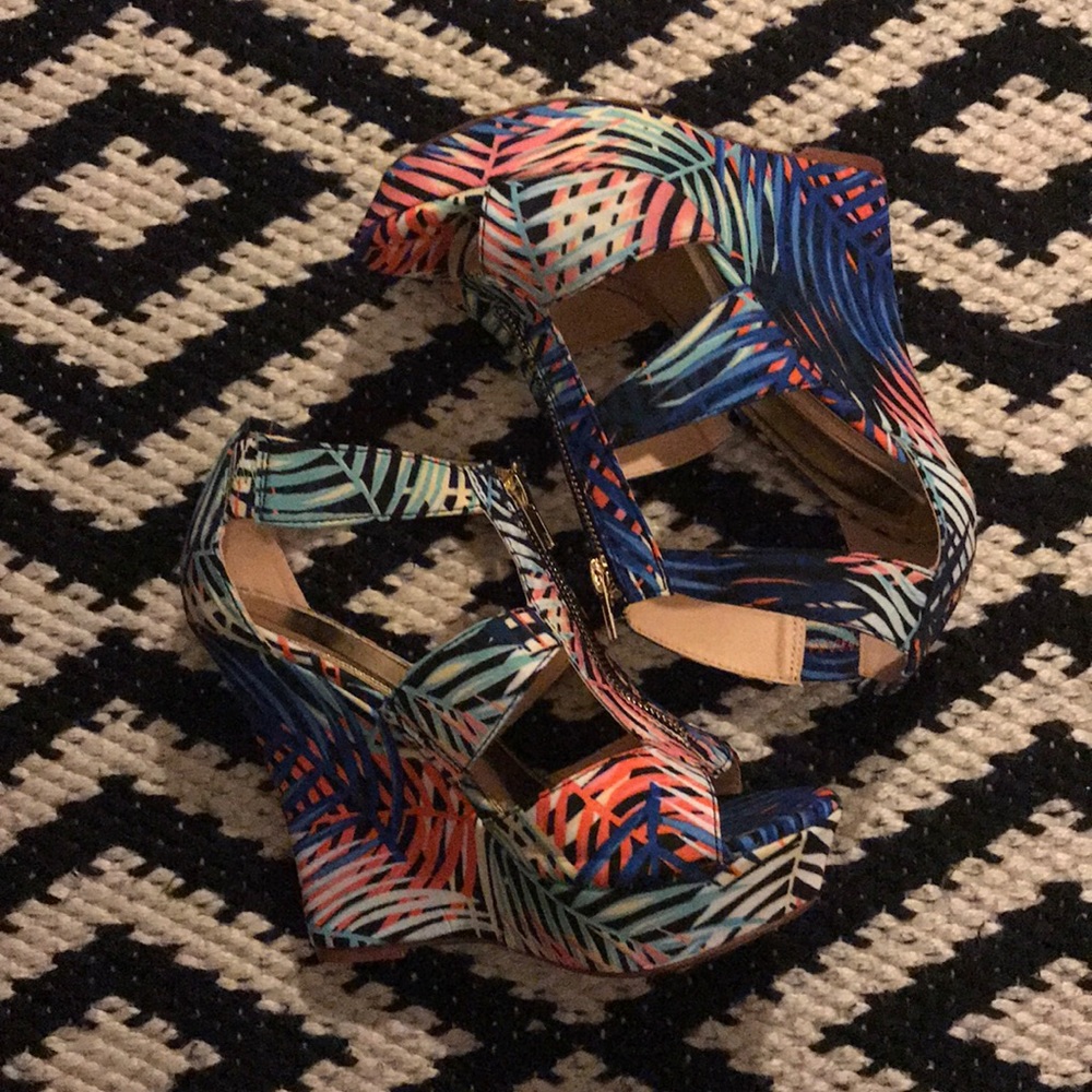 Tropical wedge
